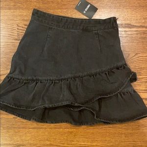 Skirt! Send offers💕